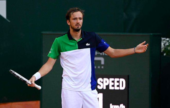 场引人注目 场引人注目